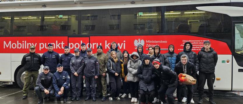 Krwi nie zastąpi żaden lek. Szlachetna akcja przed Aresztem Śledczym w Szczecinie