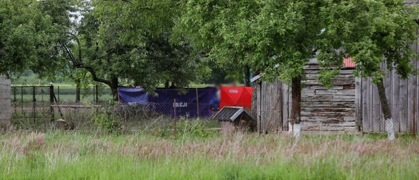 Tymczasowy areszt dla matki dwóch dziewczynek, których ciała znaleziono w pogorzelisku