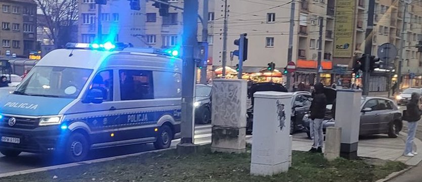 Zderzenie samochodów i utrudnienia na Bramie Portowej