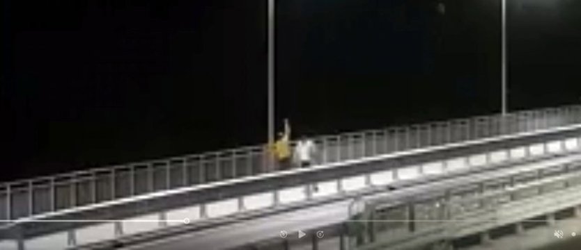 Złapali chuligana, który strzelał do lamp na nowym wiadukcie