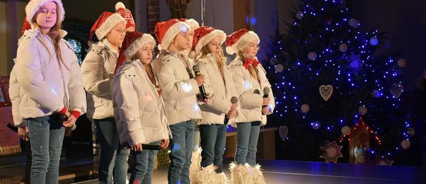 W murach „Jana” rozbrzmiały kolędy i pastorałki