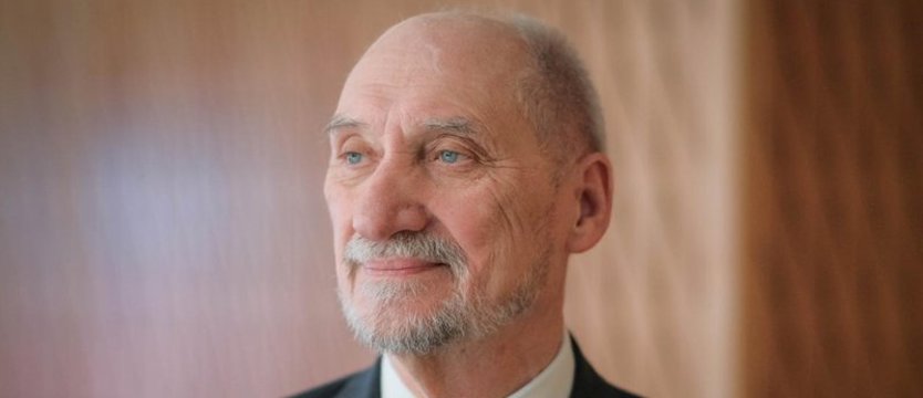 Macierewicz zapowiada zawiadomienie o podejrzeniu przeprowadzenia zamachu na L. Kaczyńskiego