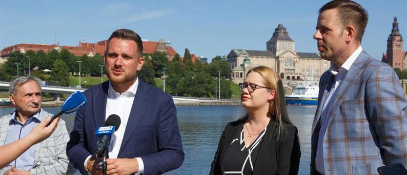 PiS o namiocie, teatrze i bublach. „Marszałek ma pecha"
