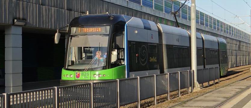 Spękania w torach i ograniczenie prędkości tramwajów na prawobrzeżu