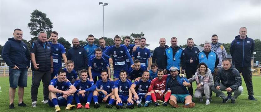 Piłka nożna. Awans Świtu z hat-trickiem Krawca