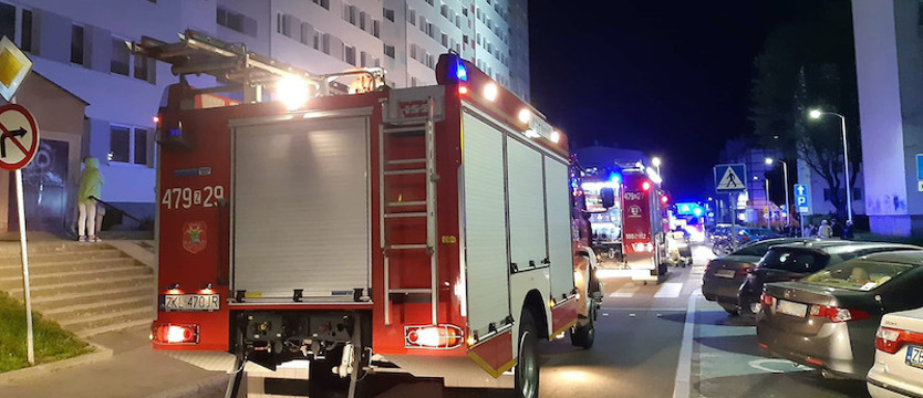 Ogień w wieżowcu. Ewakuowano mieszkańców kołobrzeskiego bloku