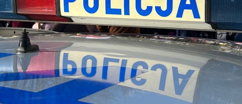 Nie żyje kierowca, który uderzył w hangar na lotnisku w Chojnie