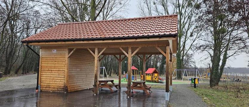 Teren przy Jeziorze Barlineckim zmienił wygląd