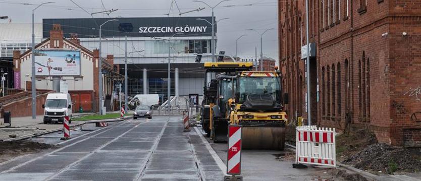 Tramwajem przez ul. Kolumba później