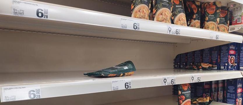 Handel i klienci ruszyli z pomocą. Kupują żywność i artykuły sanitarne dla powodzian