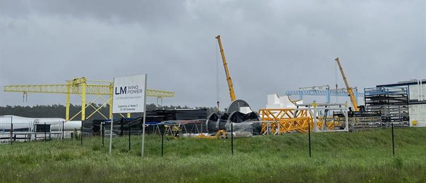 Kolejne zwolnienia grupowe w strefie przemysłowej. Nie ma chętnych na wiatraki?