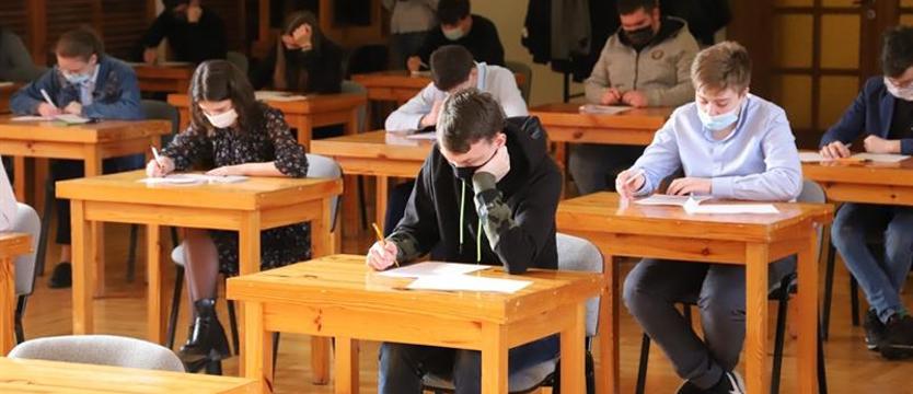 Ci uczniowie znają się na wojnie roku 1920