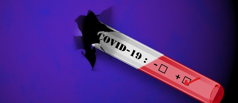 W kraju w środę ponad 18,5 tys. zakażeń koronawirusem. Zmarło 269 osób