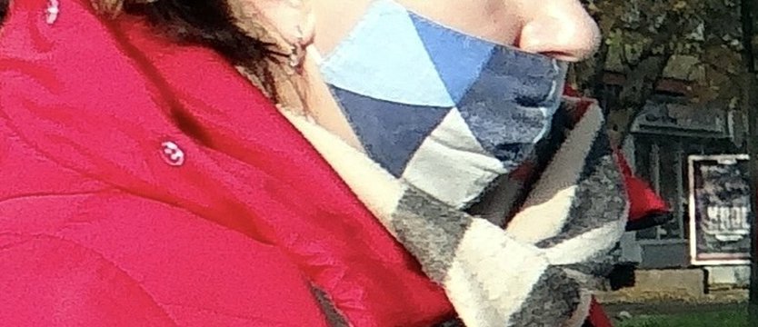 Lekarz: W Polsce powszechna zgoda na udawanie, że się nosi maseczki