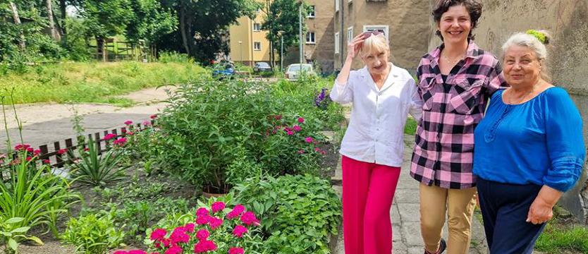 Na rzecz wspólnoty, ekologii, dla siebie. Kwiaty przynoszą radość