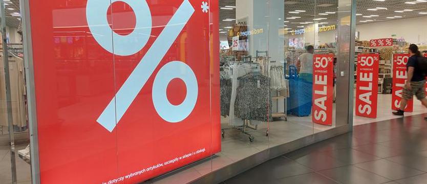 Wyprzedaż może nas sporo kosztować. Złodzieje nie próżnują
