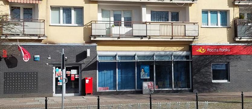 Poczta Polska tłumaczy: chorują, bo zima i pandemia. Listonosz już nie zapuka?