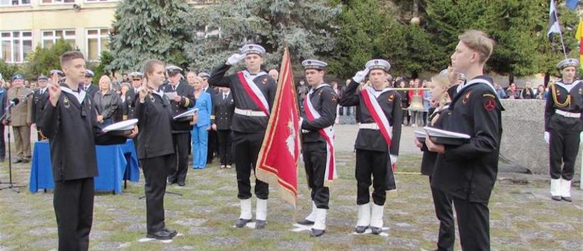 Uczniowie pierwszych klas ślubowali