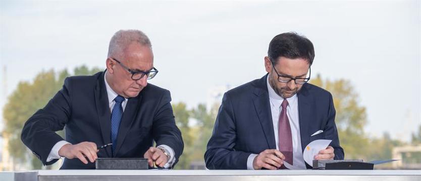 Terminal instalacyjny w Świnoujściu, fabryka turbin w Szczecinie