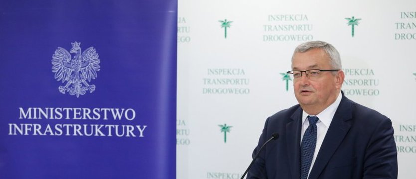 Minister infrastruktury: tymczasowe silosy w Polsce pomogą w płynnym transporcie zboża z Ukrainy