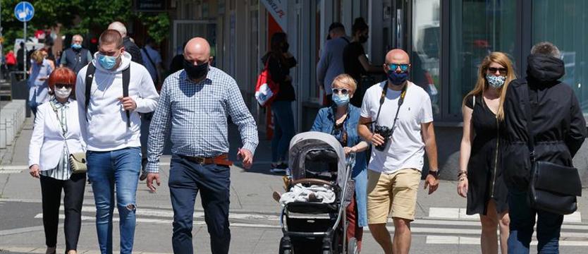 Można odetchnąć pełną piersią. W sobotę ściągamy maseczki