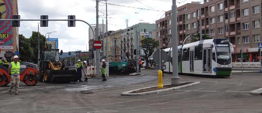 Otworzą pl. Rodła, przymkną kolejne skrzyżowanie. Od piątku przez centrum Szczecina jazda inaczej
