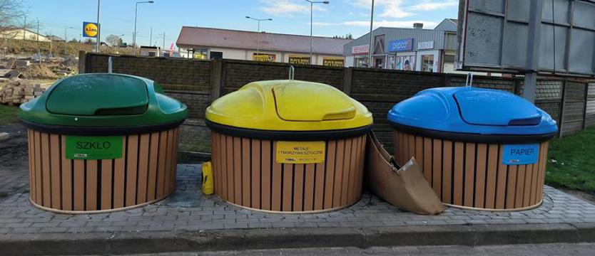 Więcej za odbiór śmieci? Zdecydują policcy radni