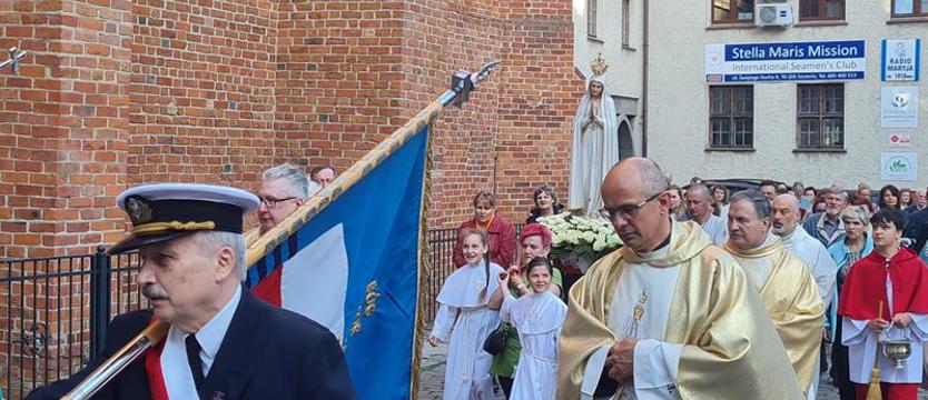 Pięćdziesięciolecie nadodrzańskiej parafii. Kościół Morski w Szczecinie z nowym wystrojem prezbiterium