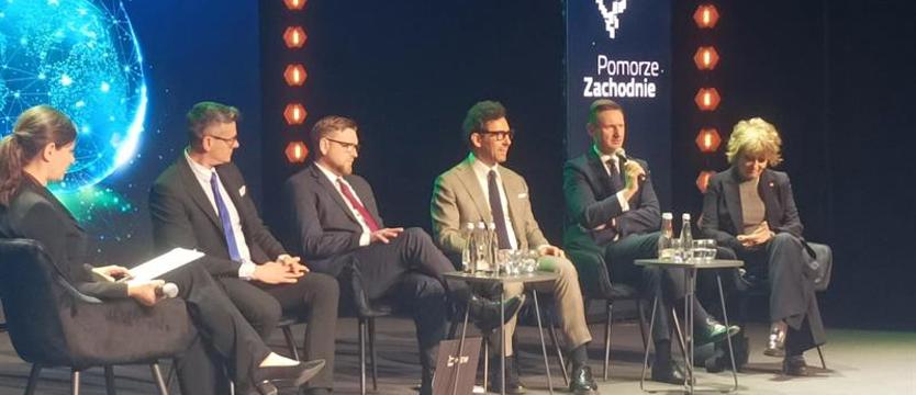 W stronę transformacji energetycznej. Jak to zrobić, żeby nie zaszkodzić