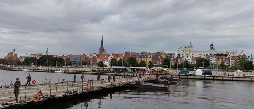 Rozłożą most pontonowy. Połączy lewy brzeg miasta z Łasztownią