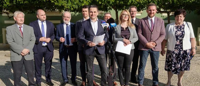 PiS punktuje prezydenta: buble i armagedon