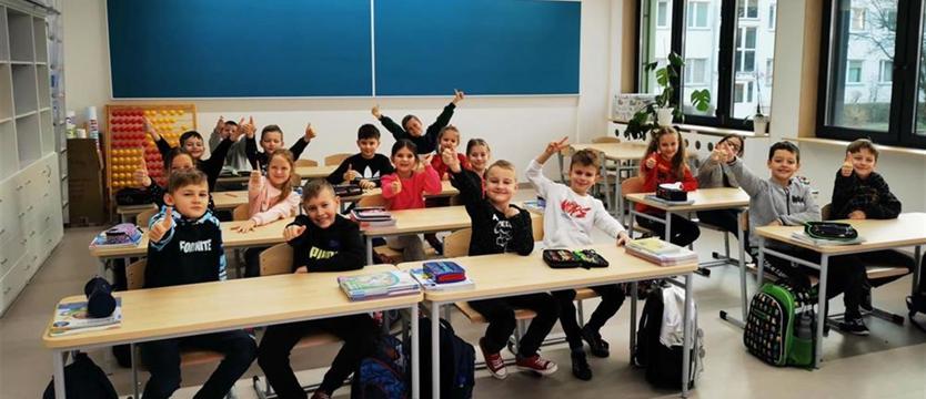 Szkoła zyskała nowy budynek. Dla najmłodszych uczniów