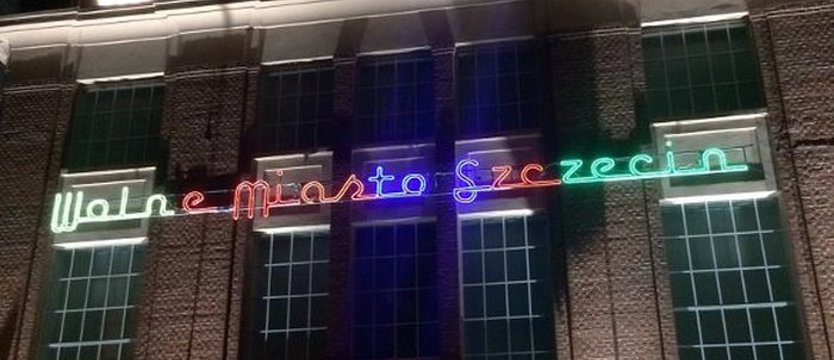 Znamy datę otwarcia wystawy w Trafostacji. Czy wzbudzi tyle emocji, co neon i błyskawica?