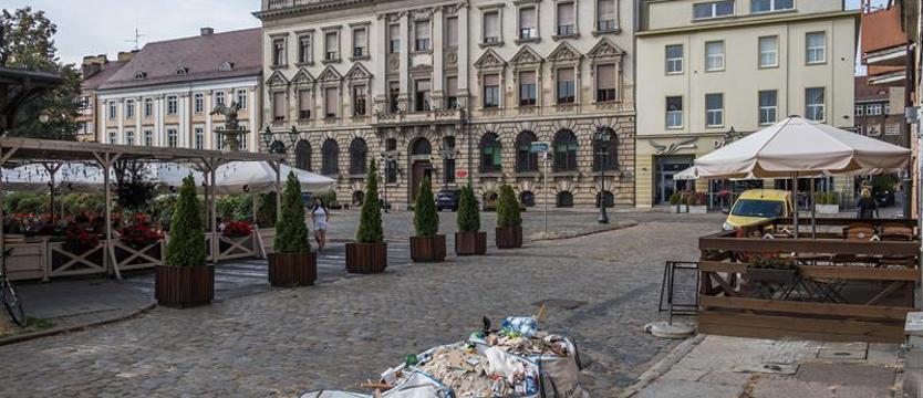 Zamknięcie placu Starego Miasta. Przed startem inwestycji – zatrzymanie ruchu