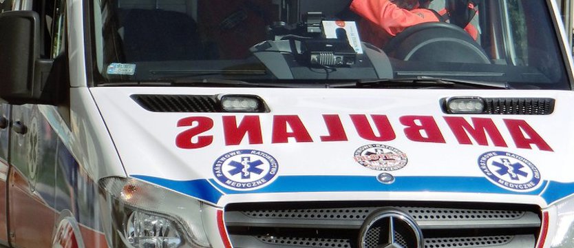 Jedna osoba zginęła, dwie są ranne w wypadku na DK 20