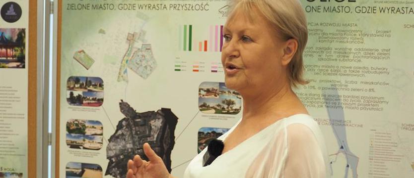 Police projektowane przez studentów. Można oglądać przez całe wakacje