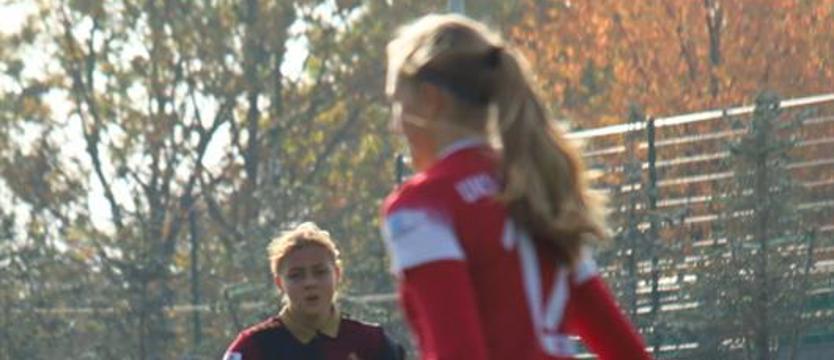 Piłka nożna. Grały kadrowiczki i juniorki z Pogoni