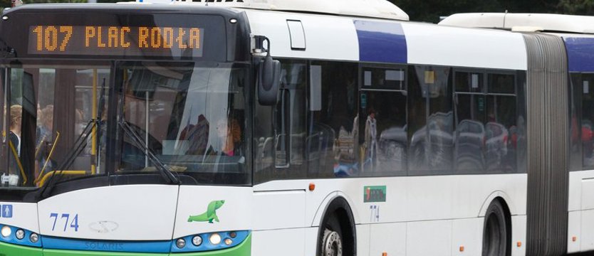 Zmiany w komunikacji miejskiej w związku z meczem Pogoni