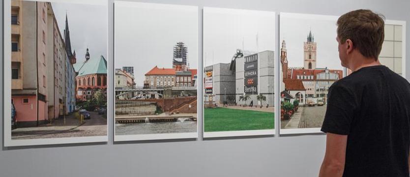 Portret rzeki granicznej. Spacer kuratorski po wystawie