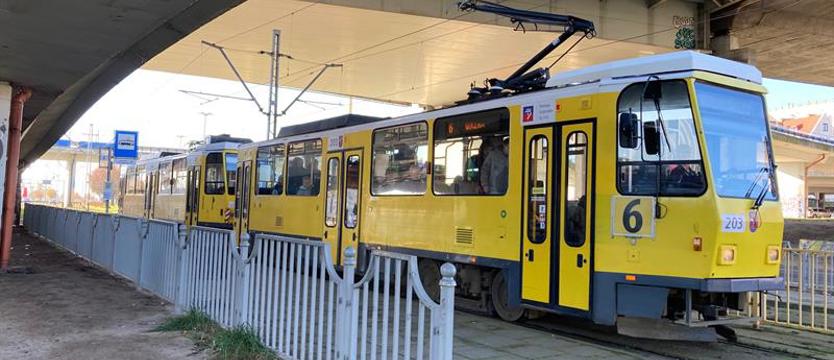 Zmiany na liniach 6 i 102