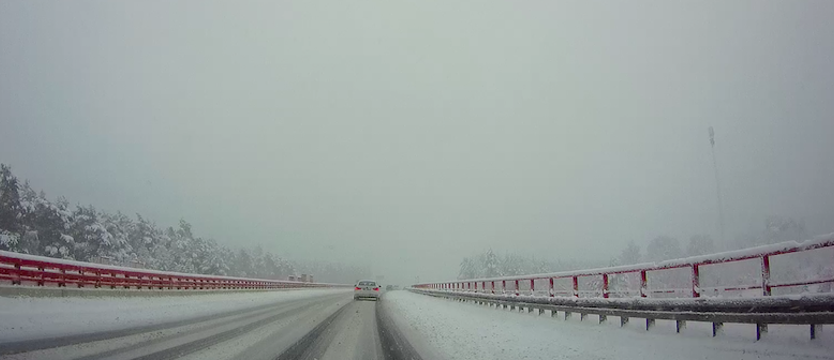 Zima nie zaskoczyła drogowców, ale niektórych kierowców