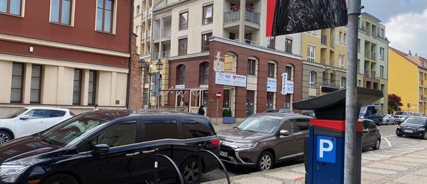 Koniec darmowego parkowania. Od poniedziałku zmiany na Starym Mieście