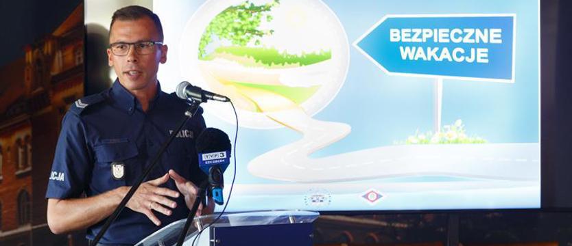Policja nie ma wakacji. Kontrole na drogach, wodzie  i w miejscach wypoczynku