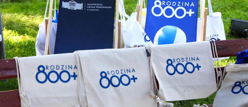 1 stycznia wchodzi w życie ustawa o "800 plus". Ze świadczenia skorzysta 6,6 mln dzieci