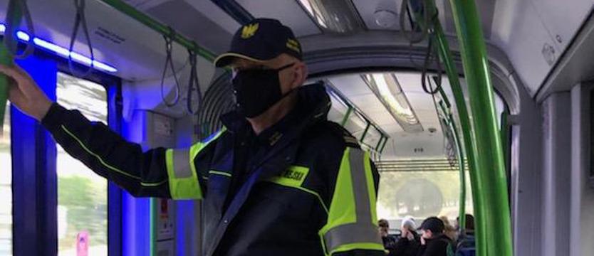 Mandaty za brak maseczek. Kontrole w tramwajach i sklepach