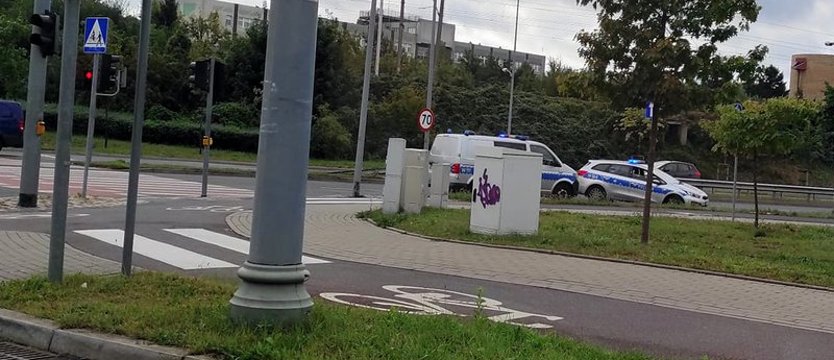 Pościg na Arkońskiej. Uszkodzone dwa radiowozy