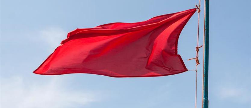 Na kilku kąpieliskach w regionie wciąż są czerwone flagi