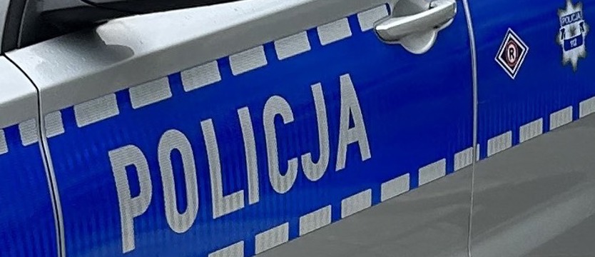 Zderzenie dwóch aut na wjeździe do Koszalina. Droga krajowa nr 11 zablokowana