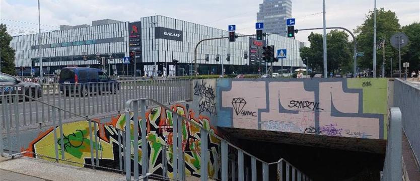 W skateparku czysto i bez incydentów. Choć nocują tu bezdomni