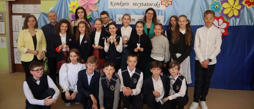 Konkurs Słowem malowane. Uczniowie recytowali poezję